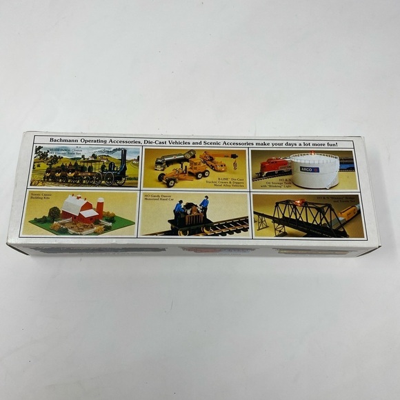 Bachmann HO Scale Union Pacific Old Time Passenger Car UP #9 Yellow - Picture 4 of 4